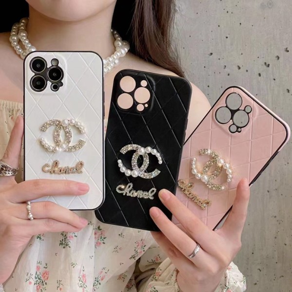 Chanel シャネルブランドiphone 14 plus 15 pro maxケースおしゃれiphone 15 2023 14 13 12 xr xs 8/7 plusケース 手帳型バッグ型iphone 14 15 plusケースカバースタンド付きセレブ愛用全機種対応ハイブランドケース パロディ