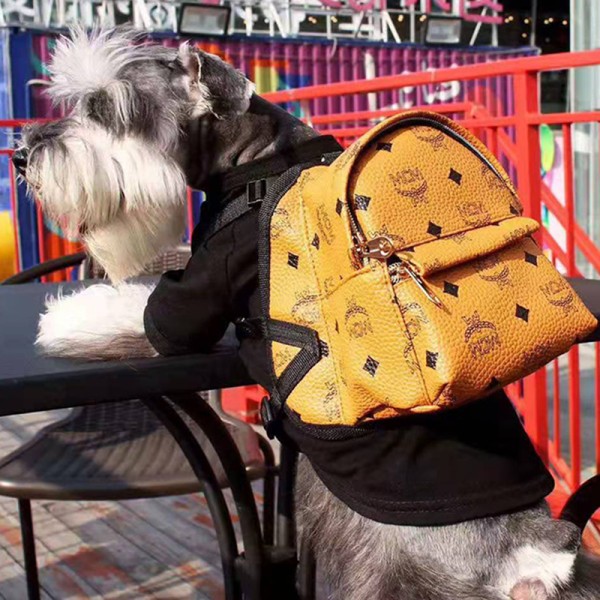 エムシーエム 犬のバッグ  ドッグ グッズ ファッション ブランド 鞄 かわいい 小中大型犬に向け MCM ミニバッグ ペット用品 オシャレ お散歩お出かけ