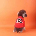 ブランド シャネル ペット用品 犬服 セーター 暖かい 背中 ココマーク付き ペット服ボア おシャレ  CHANEL 猫服 パーカー もふもふ ドッグウェア 秋冬 ジャンパー厚手 犬洋服 かわいい 小中型犬服