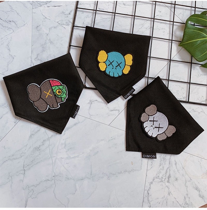 KAWS わんちゃんよだれかけ ドッグ三角巾 ペットアクセサリー